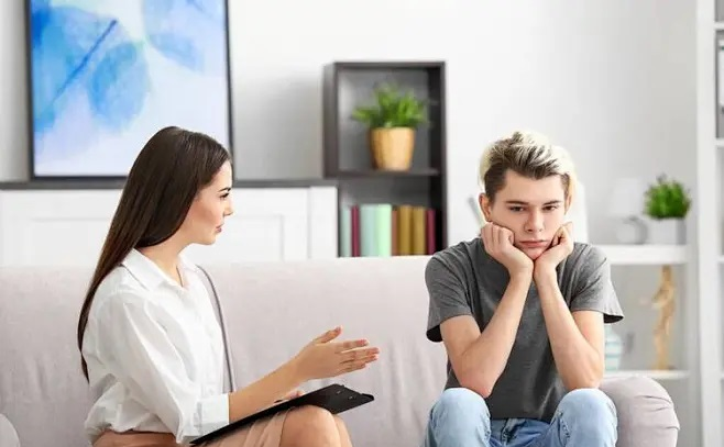 如何与叛逆期的孩子沟通？这里的方法很有效！