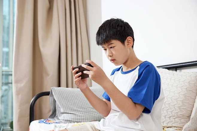 家有青春期男孩，如何化解亲子冲突